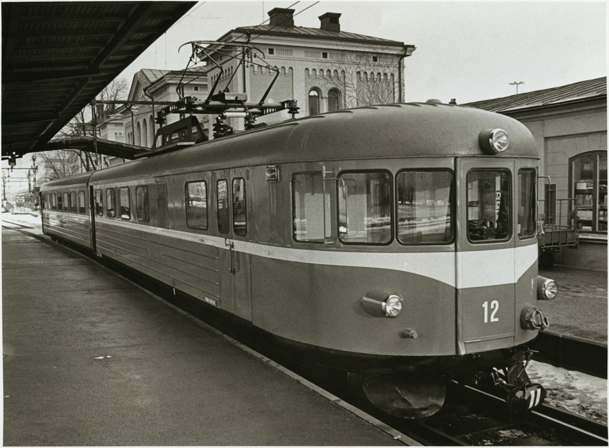 Trafikaktiebolaget Grängesberg - Oxelösunds Järnväg, TGOJ X22 12, vid Örebro centralstation.