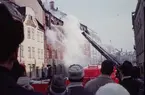 Brand på Ringgatan. Branden drabbade Skofabriken Almkvist och Johansson i mars 1962.