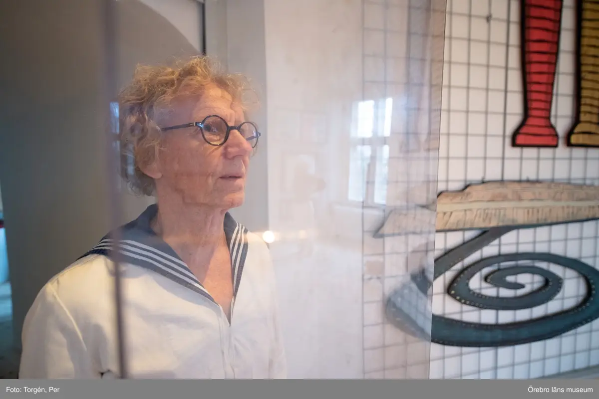 Bilder från en dans performance – Genius Loci - skapad av Jan Håfströms sambo Lotta Melin för detta tillfälle, vid invigningen av Jan Håfsträms utsällningen "Barnet i tornet".