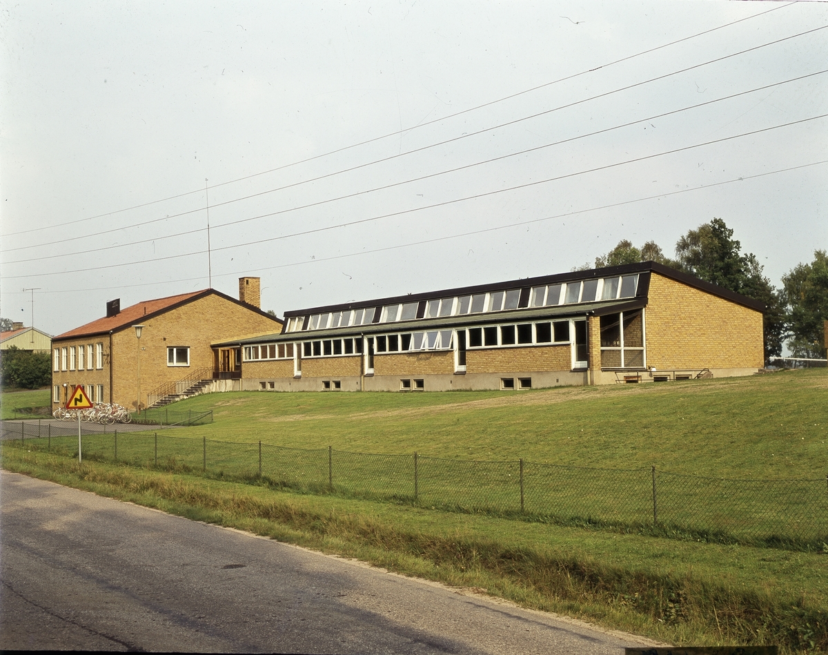 Mårdaklev, skola