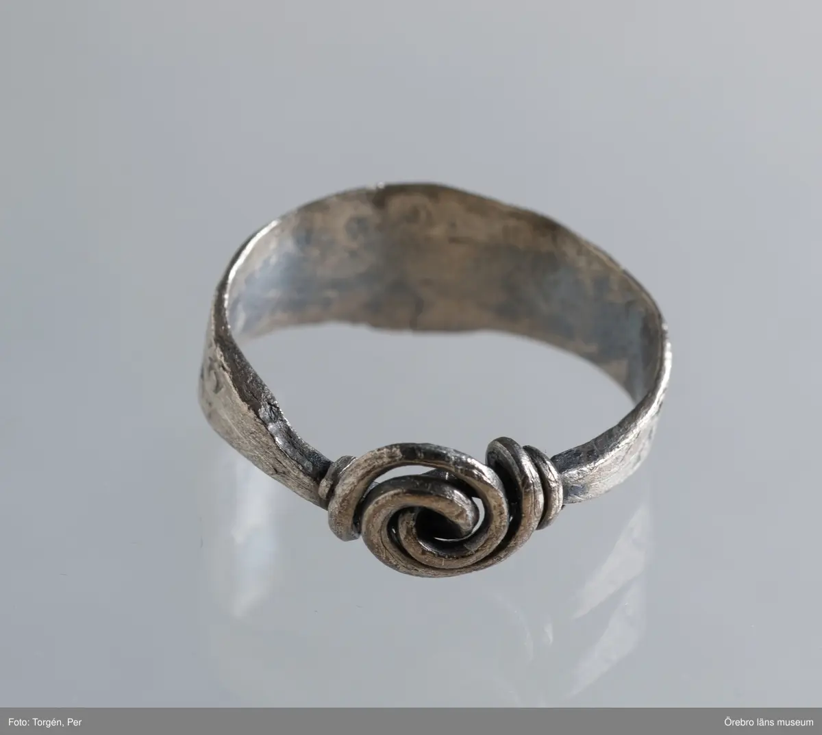 FINGERRING