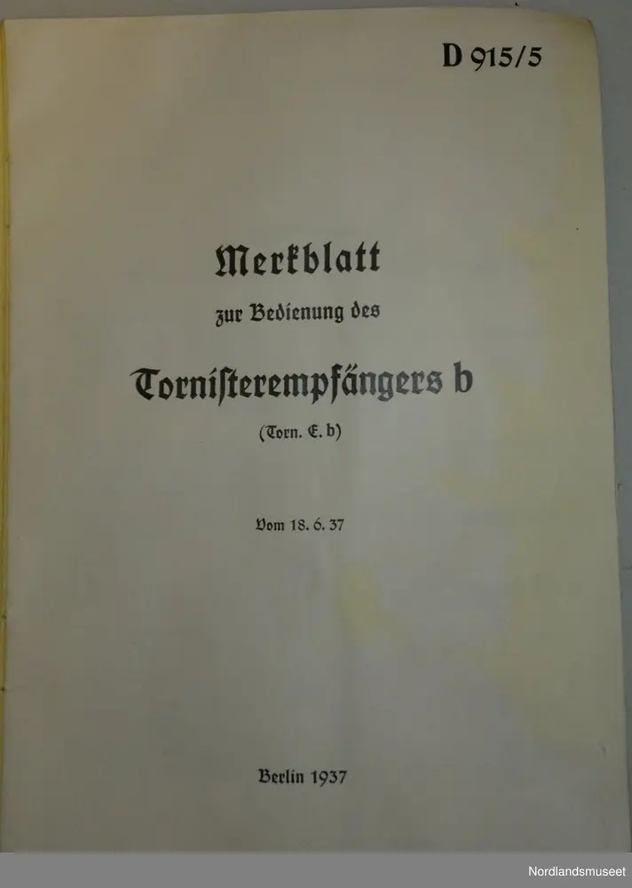 "Tysk feltmottaker fra krigens dager. Brukt i Bodø området.
Serienr 139215-39
Mottatt Løp 290412"