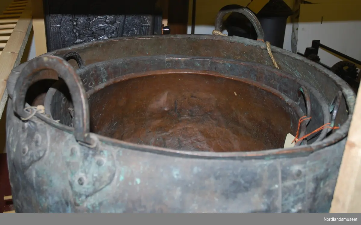 Copper-bowl, riveted, with 2 handles, diameter: ca. 70cm