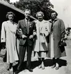 1953, jubileet på Öland, på Riddargården. Från vänster: Margit Hedin, Arvid 