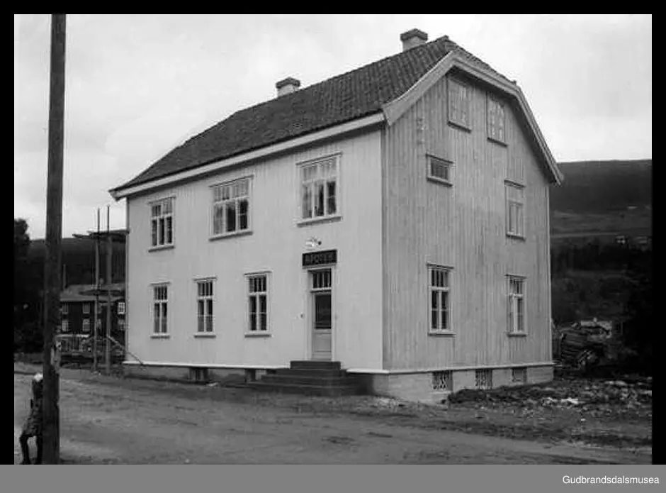 Ringebu apotek. Gnr. 48, bnr. 44