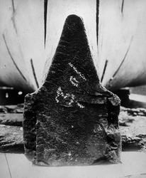 En stein med innskrift 301.