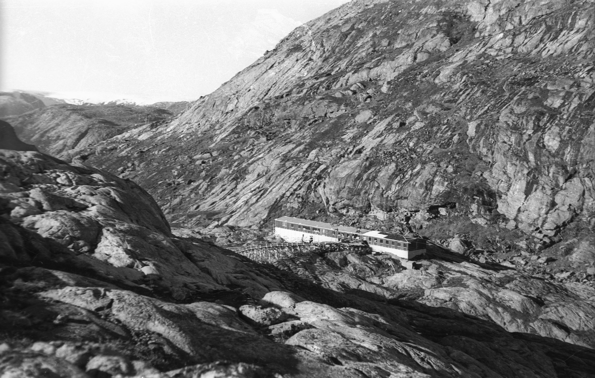 Brakkeleir i Tyssedalsfjellet.