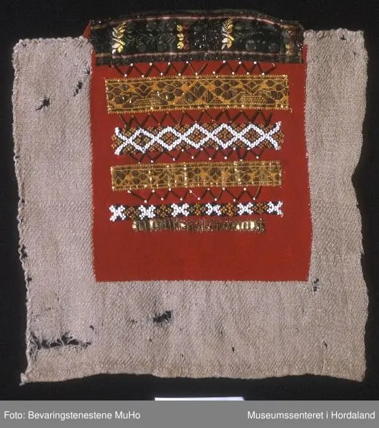 perler, blomsterbord øverse kant, gullband