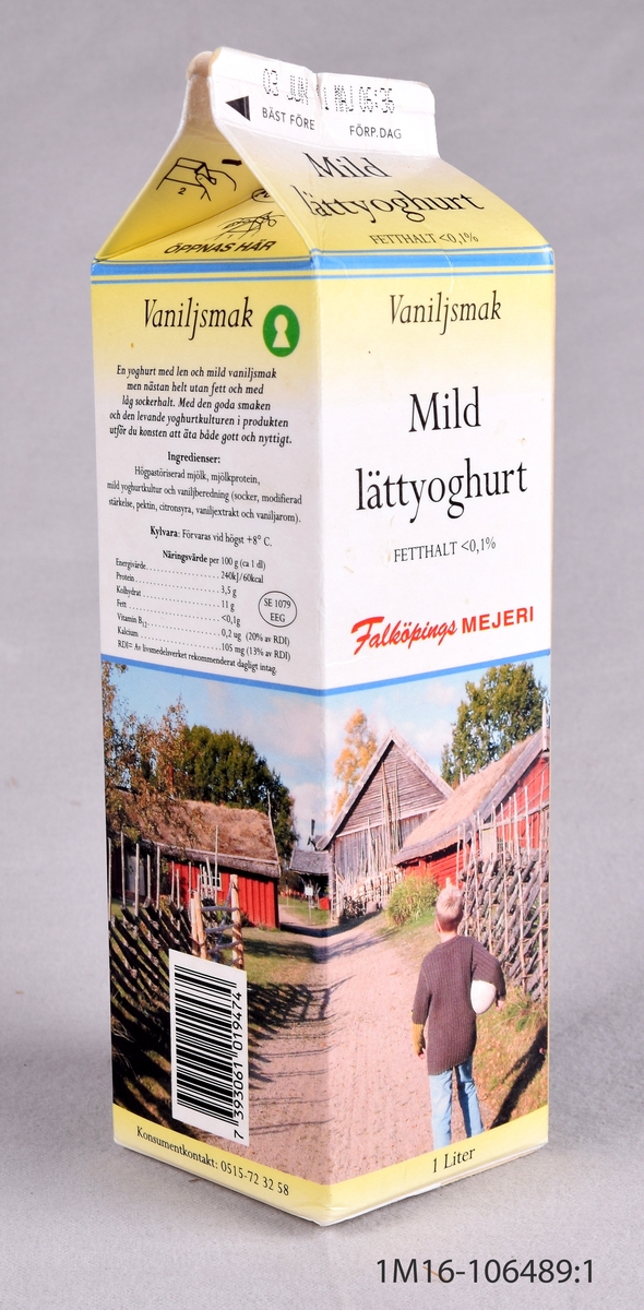 Två enliters förpackningar för mild lättyoghurt tillverkade för Falköpings mejeri.
Förpackningarna har färgbilder med barn.  Bilderna är tagna i Fornbyn i Skara, som är en del av Västergötlands Museum. 
Någon gång runt 2002 kom förpackningen med dessa motiv ut i handeln och fanns ännu kvar 2006