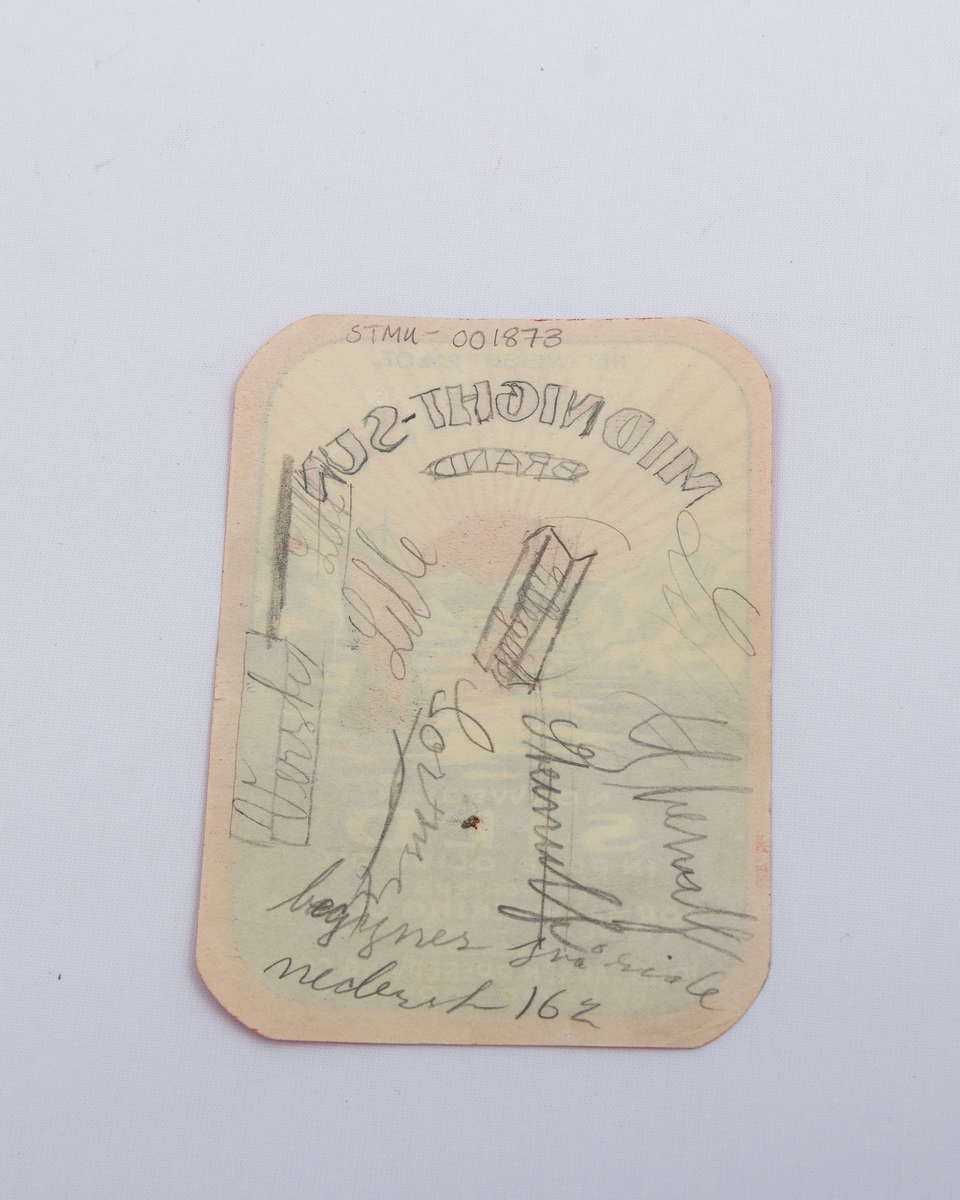 Etiketten brukt i eksportmarkedet for hermetisert sild nedlagt i olje.