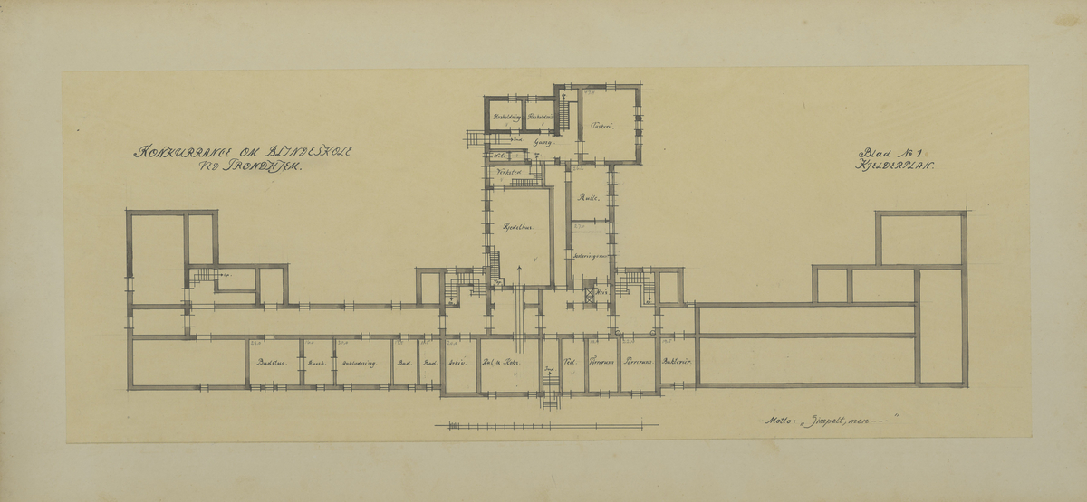 Mappe med materiale som omhandler tegnekonkurranse. Består av mappe (01), Konvolutt (02), visittkort (03-04), hefte (05), ark (06), og tegninger (07-19). 

Mappe i grovkornet kartong med tråd for knyting. Inne i mappa ligger 13 rektangulære tegninger. Tegningene er laget på hvitt papir som er limt på kartong. Noen tegninger er fargelagt, noen er i svart-hvitt. Sammen med tegningene ligger det et hefte av papir med trykt svart skrift fra komiteen som omtaler alle bidragene og vinneren, et ark med beskrivelse av det ene bidraget, samt en liten konvolutt med vokssegl som inneholder to visittkort.