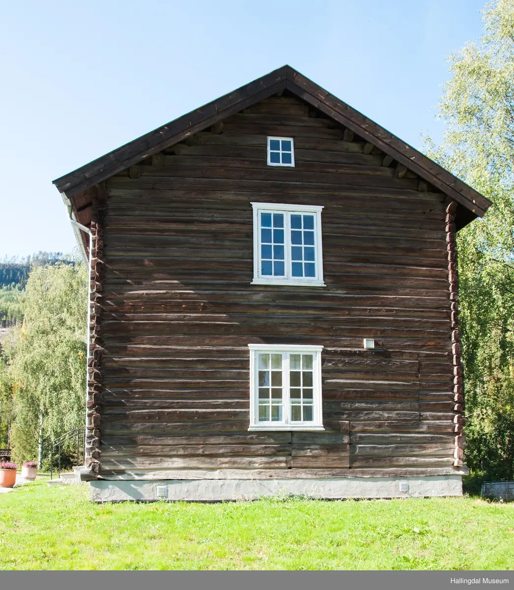 Høvahuset