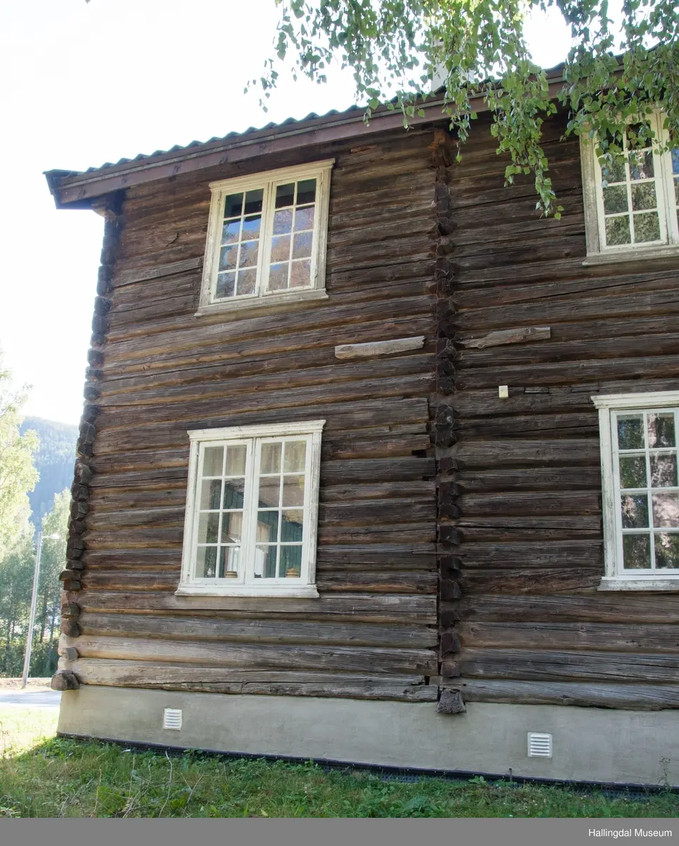 Høvahuset