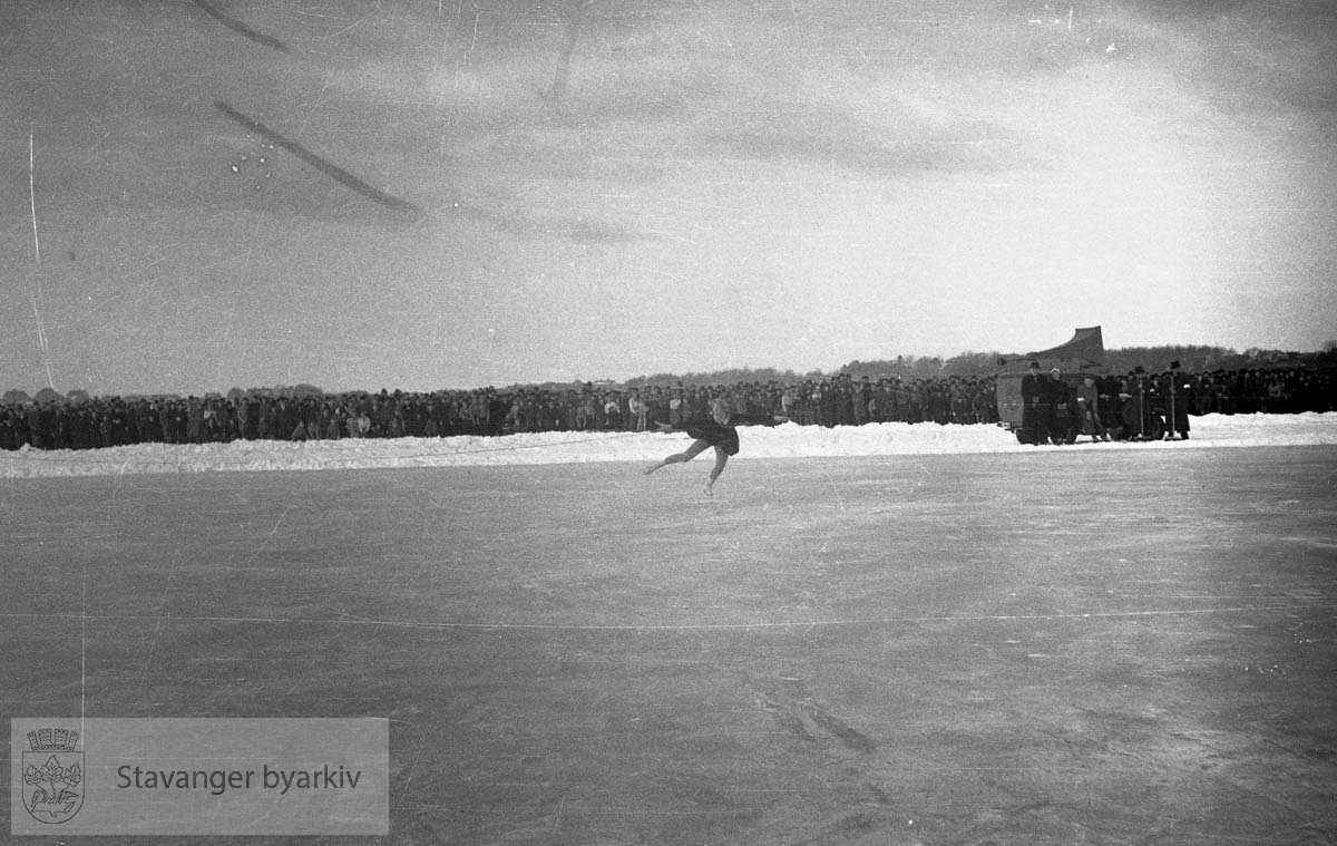 Skøyteløp på Mosvatnet 11. februar 1940.