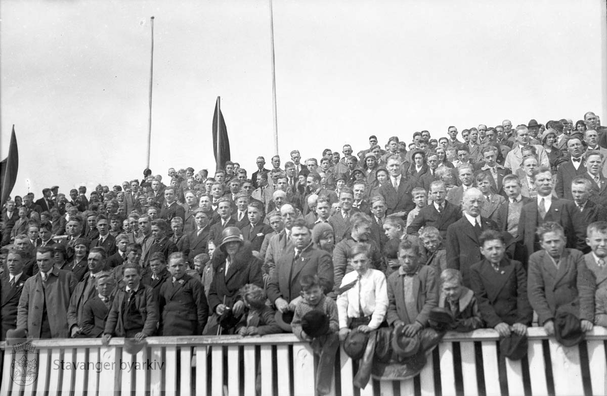 1. mai.Tilskuere, Stavanger stadion