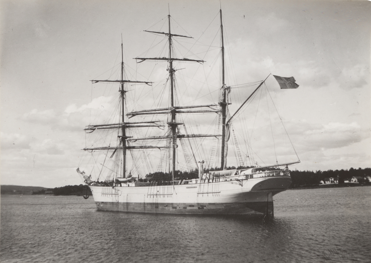 Bark 'Regina' (b.1876)(Jordfallen værft, Larvik)