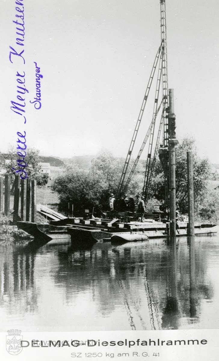 De fleste later til å være tyskproduserte. (De fleste bildene er stemplet Sverre Meyer Knutsen, Stavanger. Sannsynligvis den norske importøren av disse maskinene)