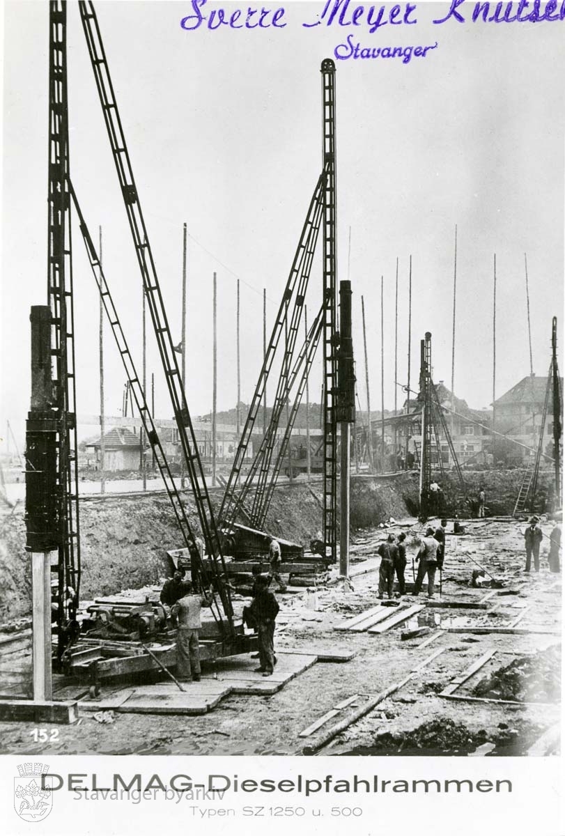 De fleste later til å være tyskproduserte. (De fleste bildene er stemplet Sverre Meyer Knutsen, Stavanger. Sannsynligvis den norske importøren av disse maskinene)