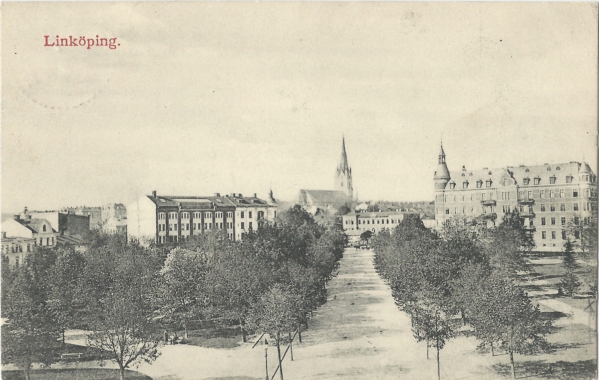 Vykort från  Linköping Järnvägsparken 
Järnvägsavenyn, Järnvägsparken, Domkyrkan, Miljonpalatset, 
Poststämplat 7 september 1910
Nilssons Ljustryckeri Stockholm