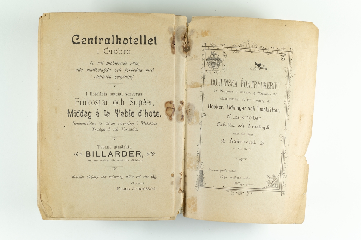 En katalog "Örebro studenter 1864-1888" vid Karolinska läroverket.