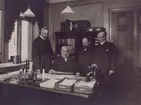 Byråchefer i telegrafstyrelsen 1903-1905. S. Berger (Adminisr.byrån), M. Wennman (Byrån för telegraftrafik), K. Ericsson (Byrån för telefontrafik), A. Rydin (Linjebyrån).