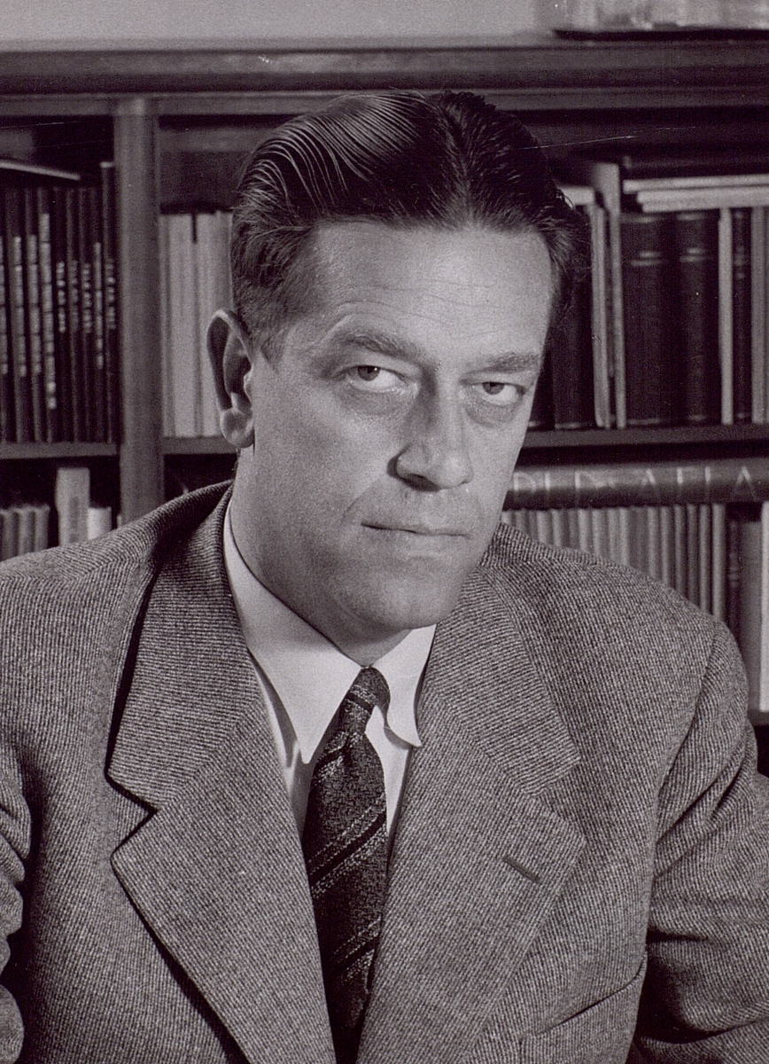 Nils Roos, 1965. Byråchef i Telestyrelsen.