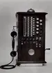 Telefonväxel LPD 10 från 1911. Inköpt på auktion i Örebro 1971.