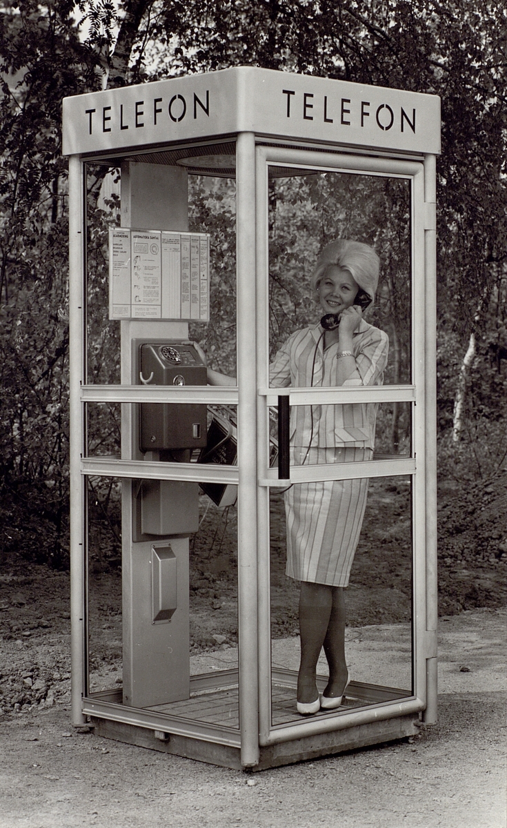 Telefonkiosk modell 1964.