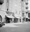 Nyöppnade Källbergs Foto på Sankt Larsgatan 15 i Linköping. Här dokumenterad av självaste ägaren 1945.