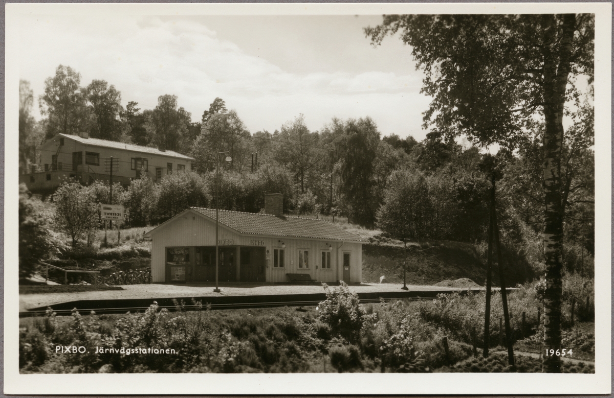 Pixbo järnvägsstation.