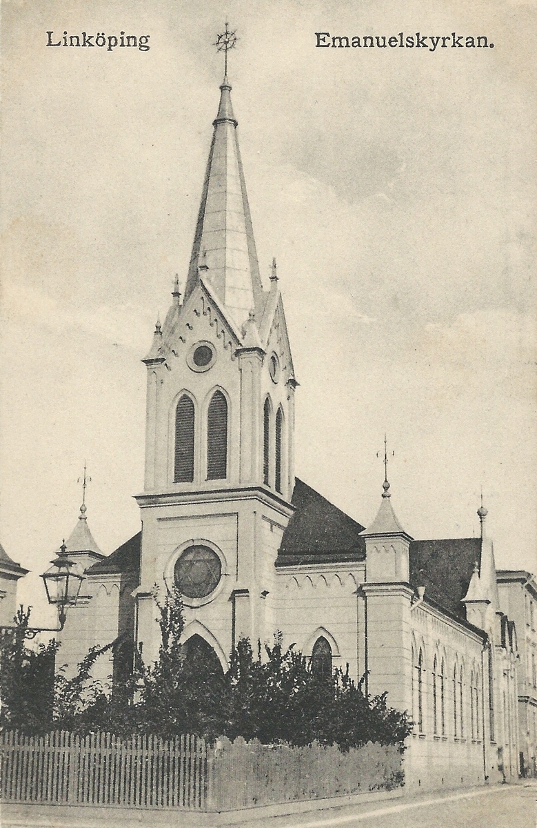 Vykort från Linköping Ågatan med Emanuelskyrkan.
gatuvy, Ågatan, Domkyrkan,Metodistkapellet, Metodistkyrkan, Emanuelskyrkan, Snickaregatan,
Poststämplat 23 juli 1912
fotograf Sw. Svensson
