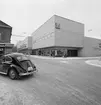 År 1966 flyttade varuhuskedjan EPA in i nya lokaler i Linköping. Vid tiden för bilden har det gått några år och inom kort kommer kedjan köpas upp av Åhlénskoncernen och namnet ändras till Tempo.