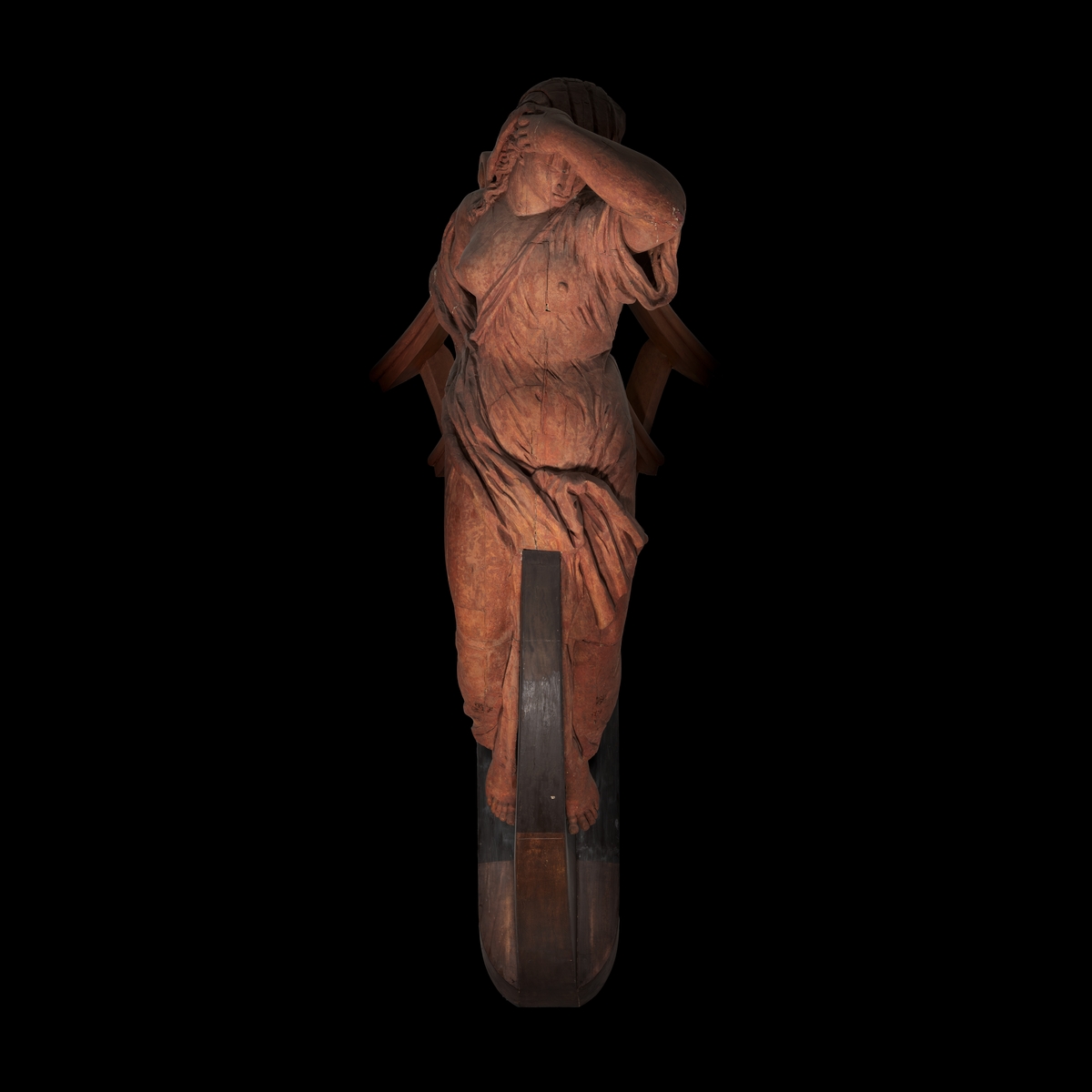 Galjonsfigur från fregatten Eurydice. Hel kvinnofigur, övernaturlig storlek.
