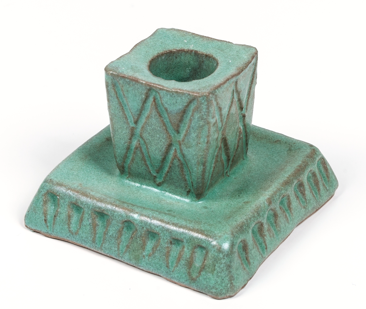 Ljusstake, grön glasyr, keramik, formgiven av Märta Willborg, 1930-talet.