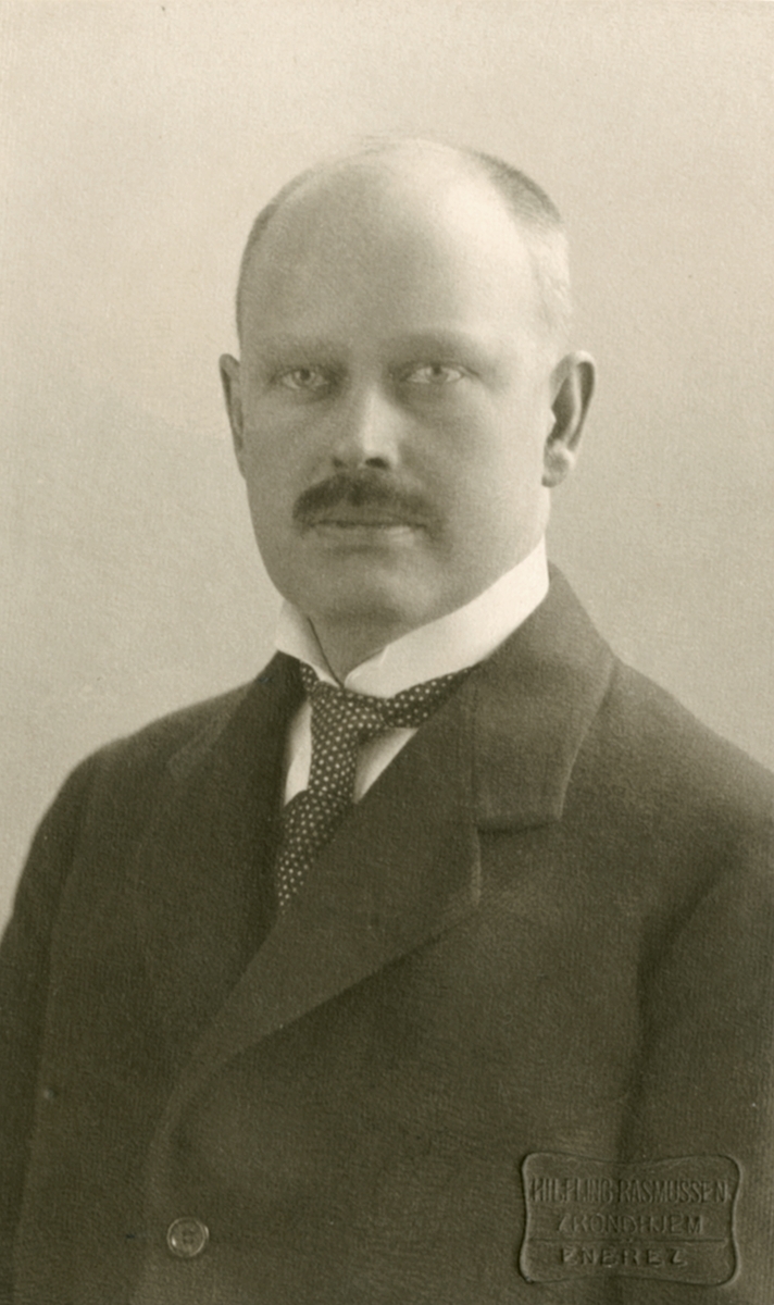 Fotografier av Christian Anker Bachke. a fra 1888,
b fra 1916, c ca 1920
