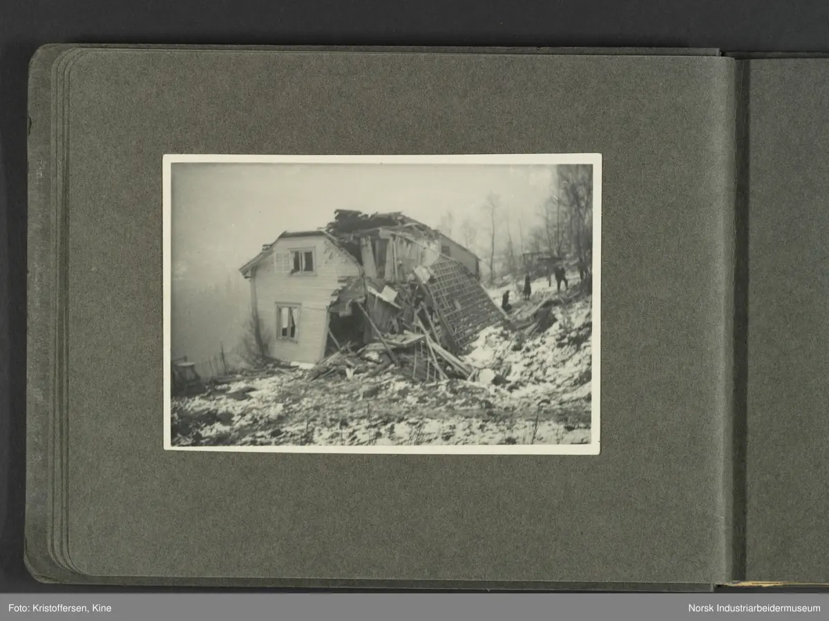 Fotografiene viser bilder av ødeleggelsene etter bombinga av Vemork 16. november 1943.