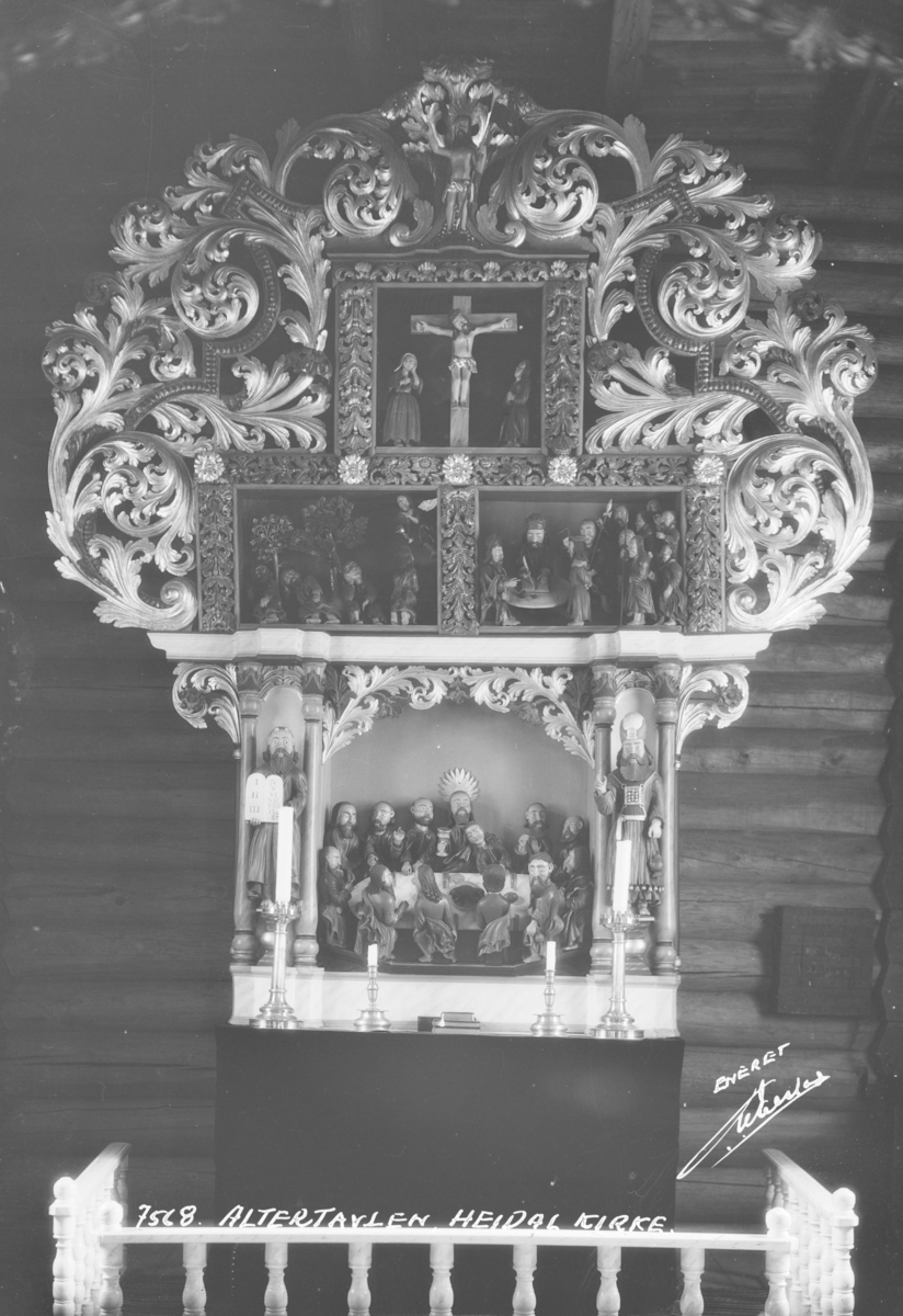 Altertavle i Heidal kirke.