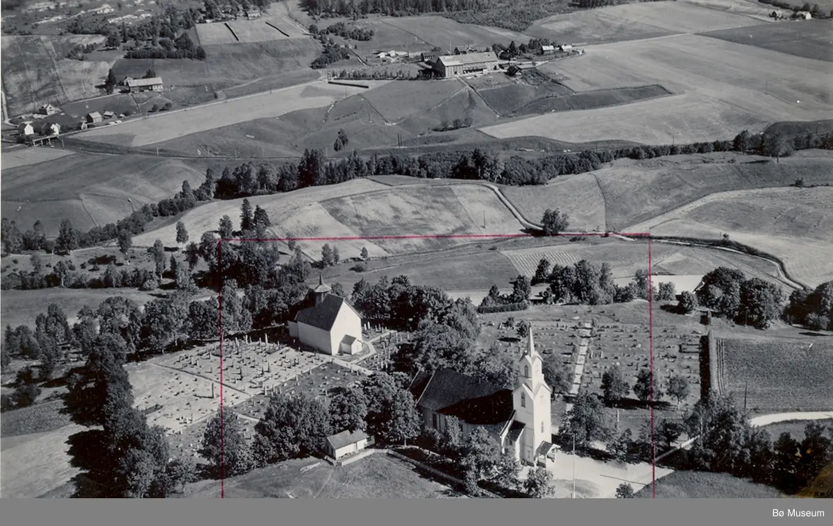Flyfoto av Bøhaugen 13. juni 1958.