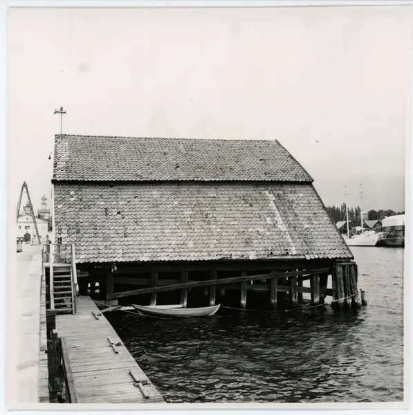 218
Gamla Kranboden, uppförd 1691, nedbrunnen 30/10 1969