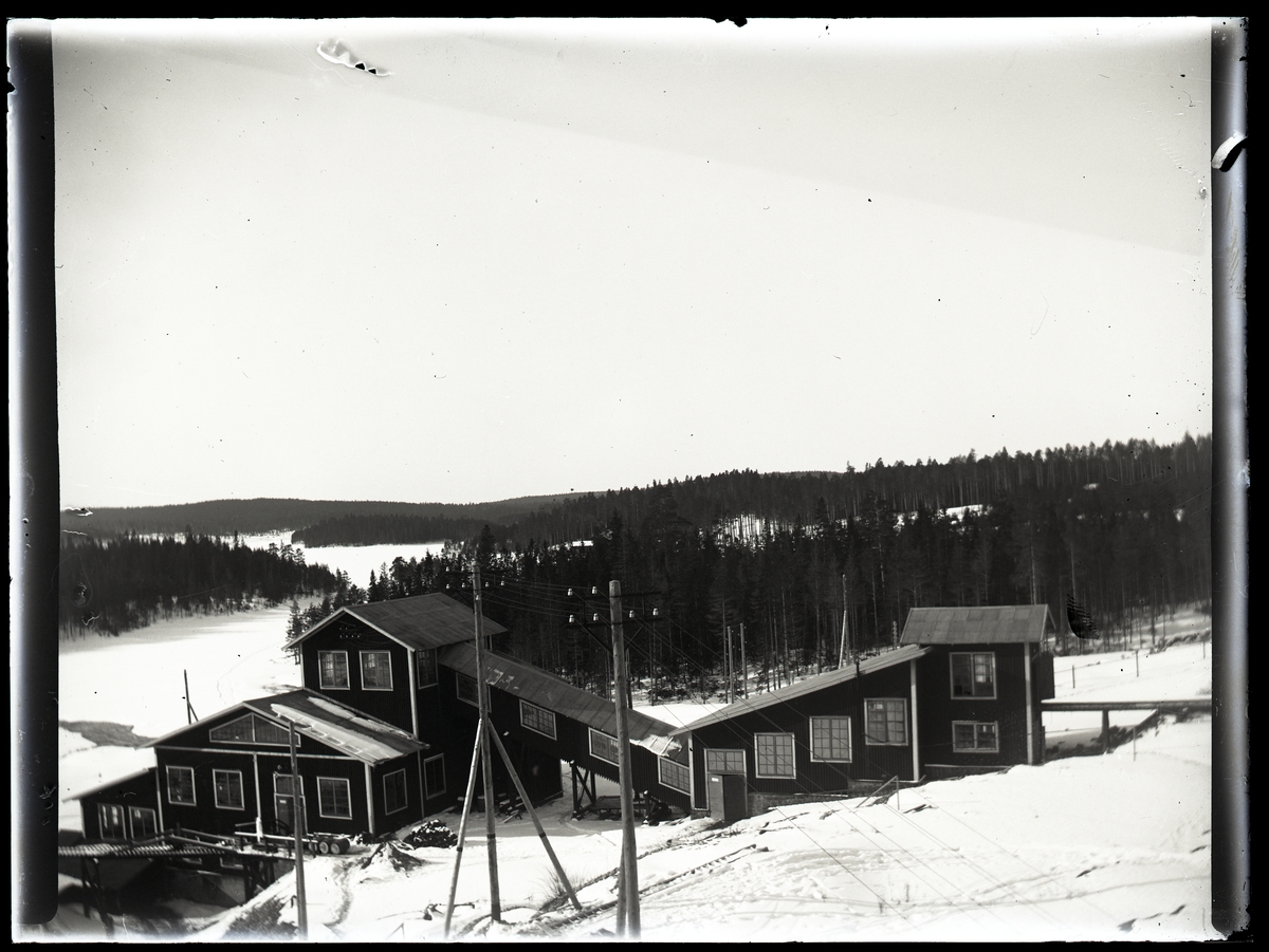 Byggnader vid gruvområde, ev. vid Källfallet. Riddarhyttan.