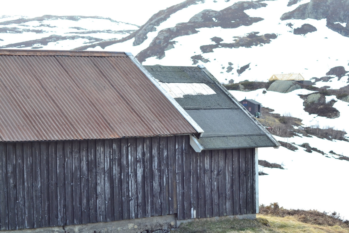 Hytte i Hunnedalen, ved Tverråna. Hytta tilhøyrer Jæren Smalalag.