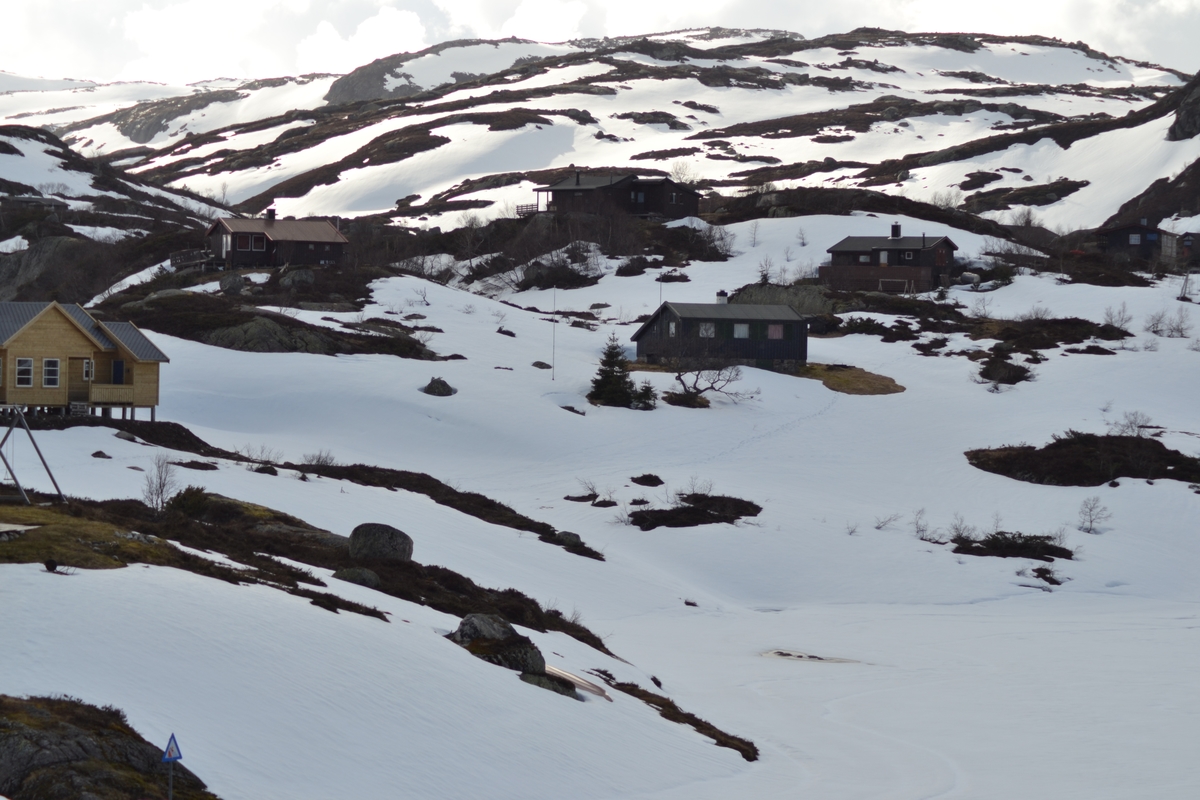 Hytte i Hunnedalen, ved Tverråna. Hytta tilhøyrer Jæren Smalalag.