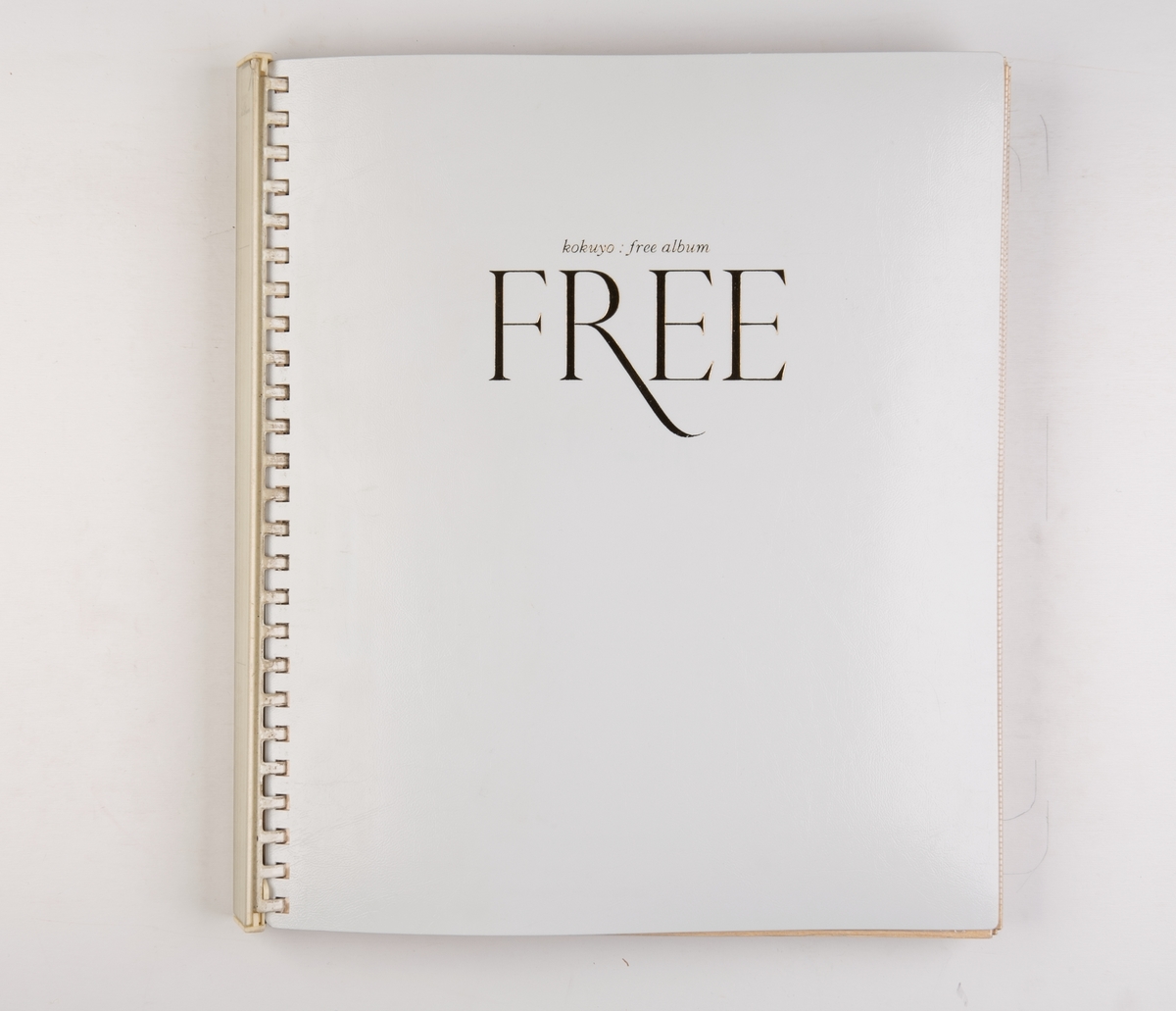 Album med fotografier fra byggingen av M/S "Barber Toba" i 1977 og 1978.