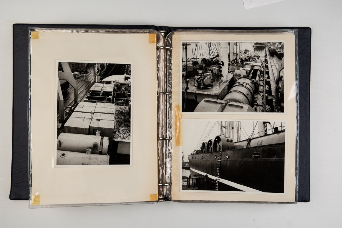 Album med fotografier av dekklast og fotografier av lasting og lossing på skip fra Wilh. Wilhelmsen.