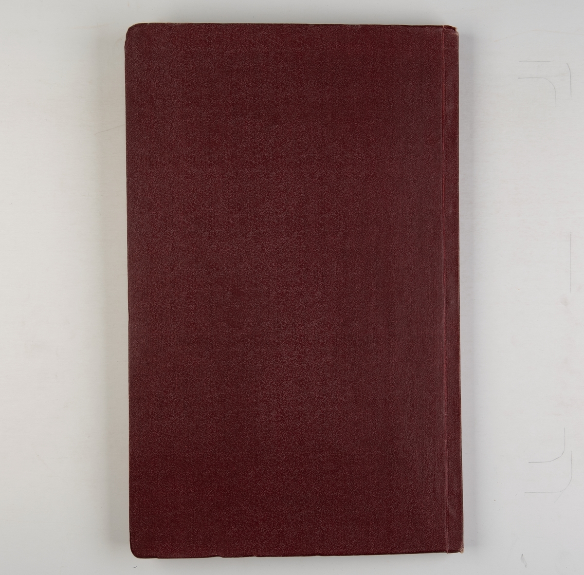 Album med fotografier fra Nylands verksted, samt fartøyer i dokk og skip bygget ved verftet. 'Sjøsprøit I', 'Bergensfjord', 'Brabant', 'Veslefrik', 'Kanon I', 'Globe III', 'Harpun II' og skip under bygging.