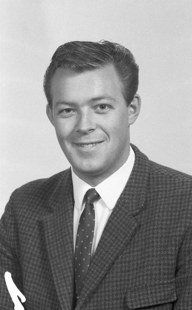 Portrett. Stuertelevene og lærere 1970-71. Bestilt av Haugesund kokk- og stuertskole