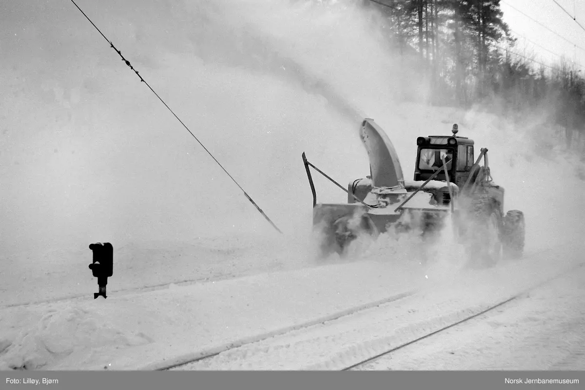 Snørydding på Eidanger stasjon