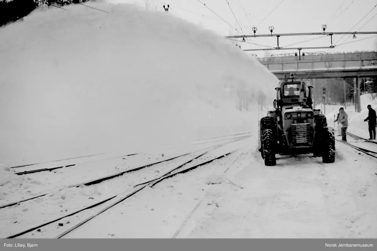 Snørydding på Eidanger stasjon