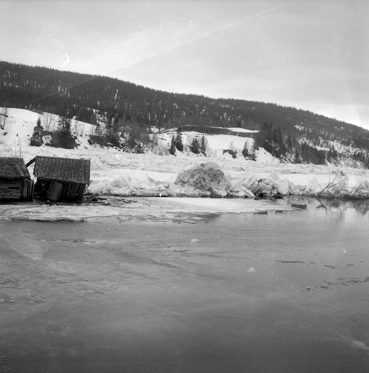 Flom og isgang ved Rolset i Selbu (kopi)
