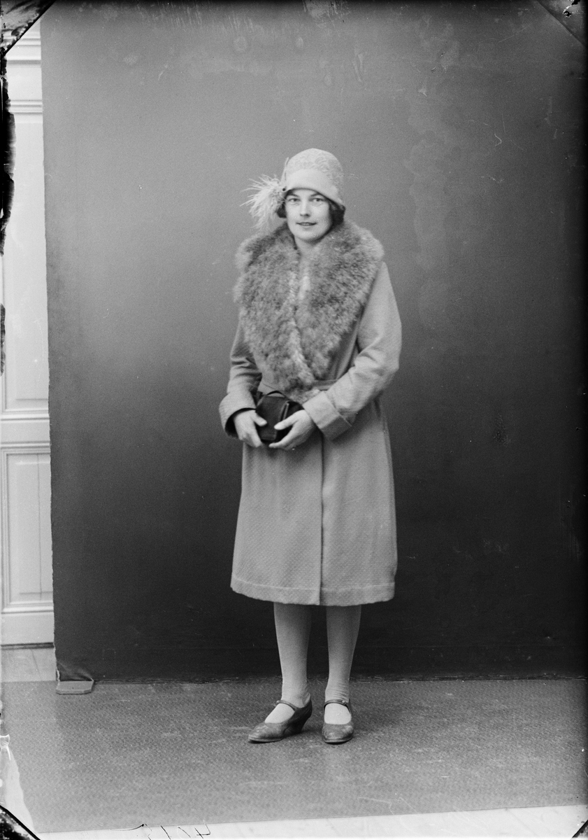 Sigrid Pettersson från Pålsmora, Valö socken, Uppland 1930